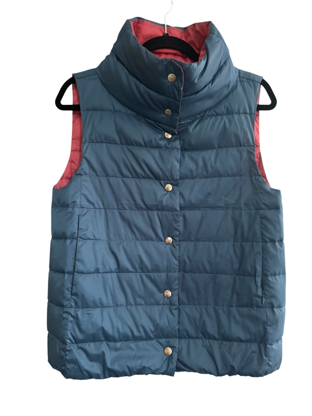 Carve Designs REVERSIBLE snap vest puffer Down navy blue / light red #NE